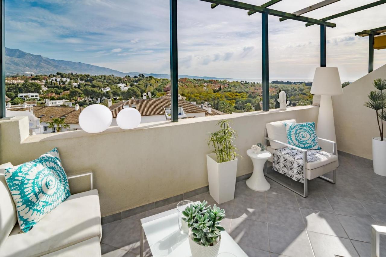Sad-spacious 2 Bedroom Duplex Puerto Banus Appartement *